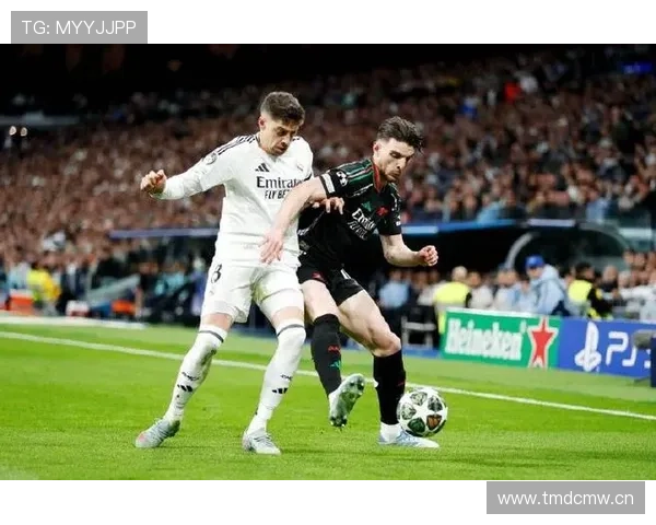 赖斯 vs 巴尔韦德：全能中场的战术角色与攻防贡献对比