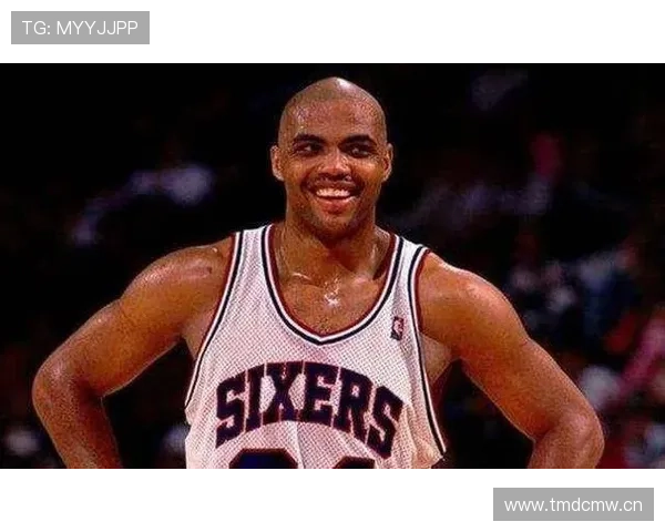 查尔斯·巴克利关键篮板能力领先同代内线，重塑球队攻防节奏